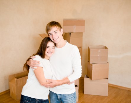 Apartment relocation with a moving truck in Beckton